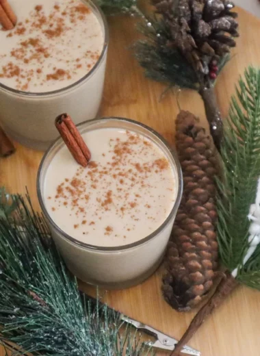 Keto eggnog in glasses.