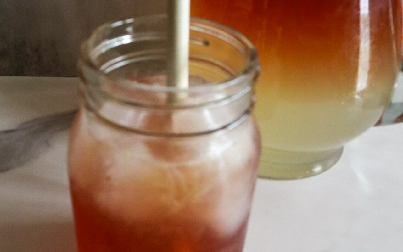 Lime peel and sugar-free sweetener for Sparkling Cranberry Lime Switcha